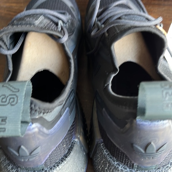 💥 NIB ADIDAS NMD R1 Sz 10 Mens - Picture 12 of 13